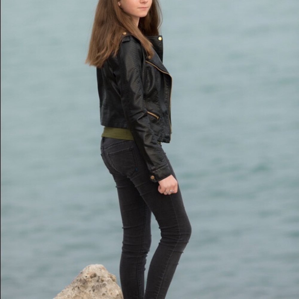 Meet your Posher, Elizabeth